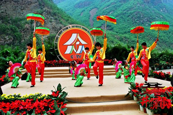 清遠(yuǎn)演員的日常，友情、夢(mèng)想與家的溫馨之旅