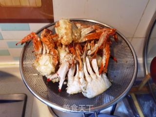 最新香辣蝦蟹制作方法，小巷美食秘境探秘