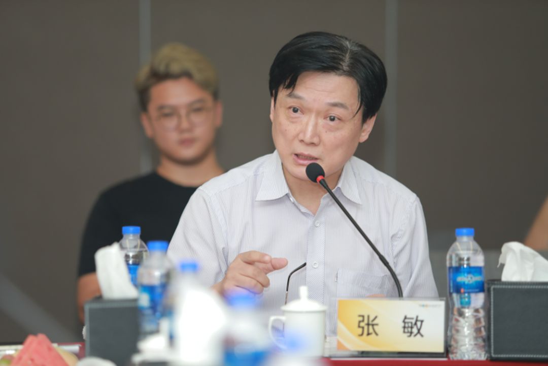武漢動(dòng)漫協(xié)會(huì)會(huì)長(zhǎng)張敏，從漫畫世界走向現(xiàn)實(shí)的自信與成就之路