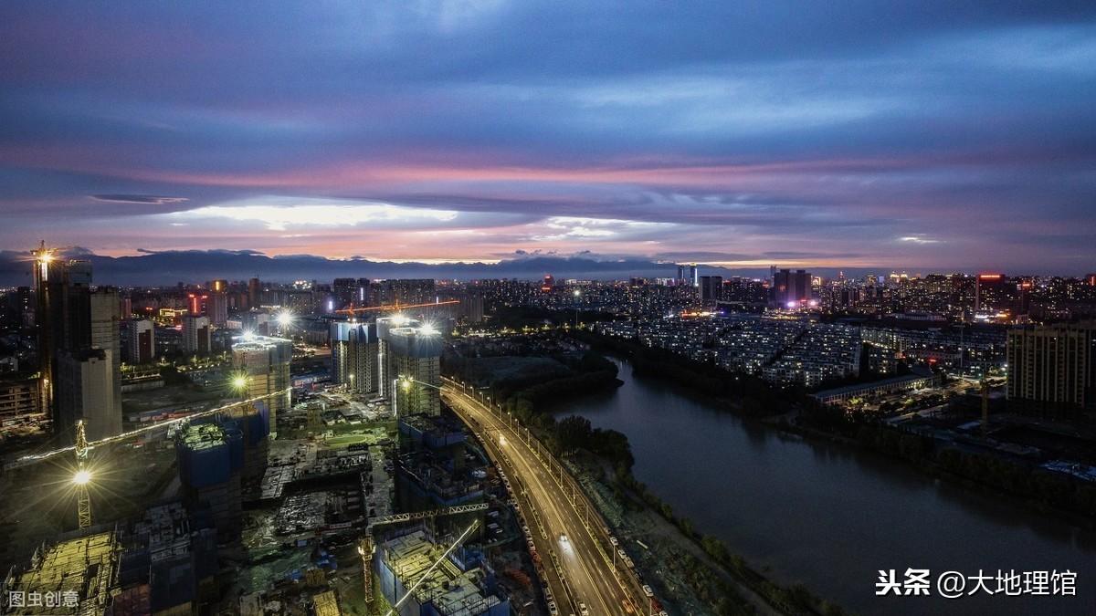 西寧夜景新貌，流光溢彩的都市畫卷